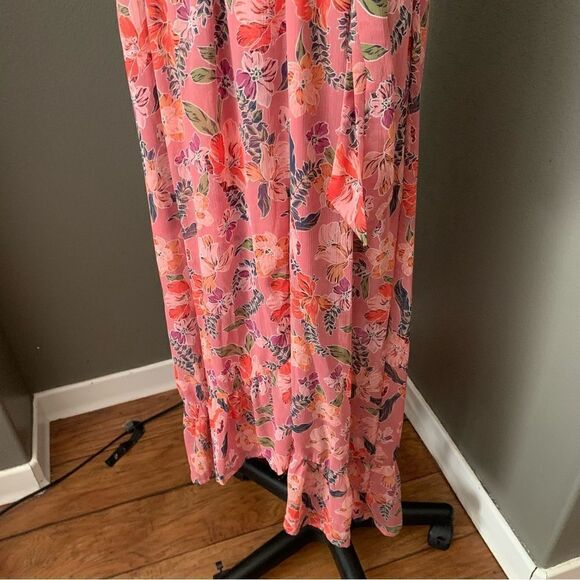 Band of Gypsies
Lianna Floral-Print Wrap Dress - Picture 4 of 14